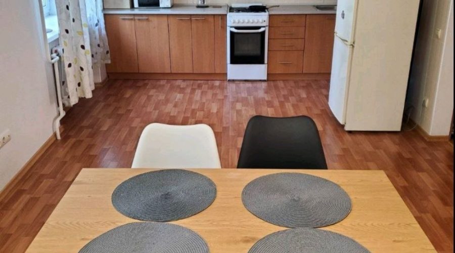 Продаж квартири 3 кімнати 76 кв. м. (Центр) Хмельницький