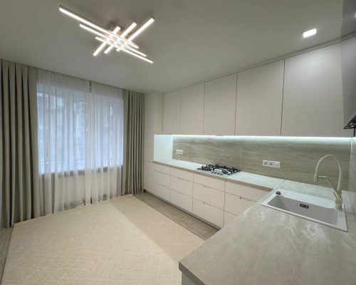 Продаж квартири 3 кімнати 104 кв. м. Плоска (Центр) Хмельницький
