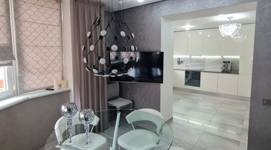 Продаж квартири 2 кімнати 81 кв. м. Подільська (Центр) Хмельницький