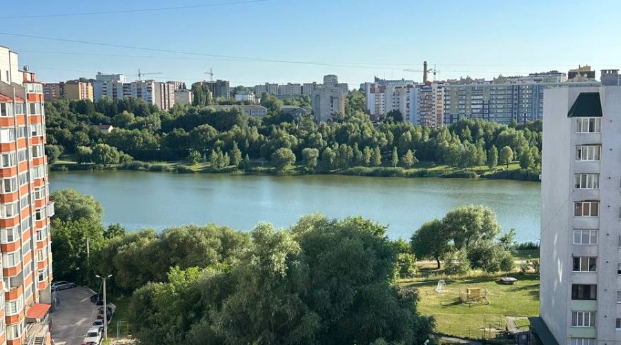 Продаж квартири 3 кімнати 92 кв. м. ЖК «Lakeberry» (Озерна) Хмельницький