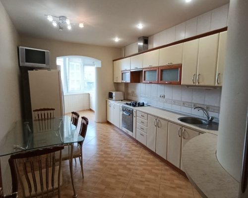 Продаж квартири 3 кімнати 100 кв. м. Свободи (Центр) Хмельницький
