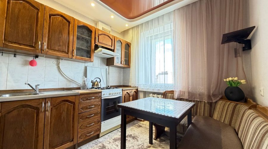 Продаж квартири 2 кімнати 49 кв. м. Зарічанська (Виставка) Хмельницький