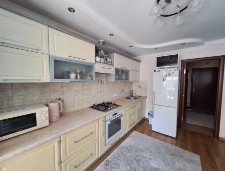 Продаж квартири 1 кімната 40 кв. м. Лісогринівецька (Озерна) Хмельницький