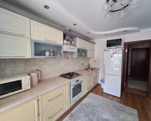 Продаж квартири 1 кімната 40 кв. м. Лісогринівецька (Озерна) Хмельницький