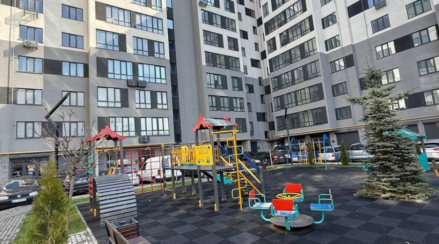 Продаж квартири 2 кімнати 73 кв. м. ЖК «Автобіографія» (Виставка) Хмельницький