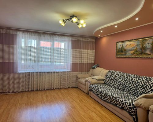 Продаж квартири 3 кімнати 90 кв. м. П. Мирного (Озерна) Хмельницький