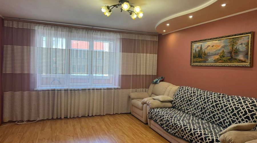 Продаж квартири 3 кімнати 90 кв. м. П. Мирного (Озерна) Хмельницький