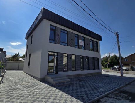 Продаж комерційної нерухомості 175 кв. м. 2 сот. Пілотська (Старий аеродром) Хмельницький