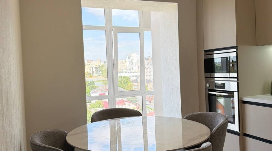 Продаж квартири 2 кімнати 76 кв. м. Лапушкіна (Центр) Хмельницький