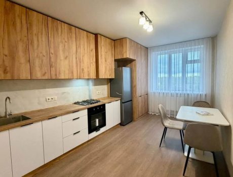Продаж квартири 1 кімната 44 кв. м. Лісогринівецька (Озерна) Хмельницький