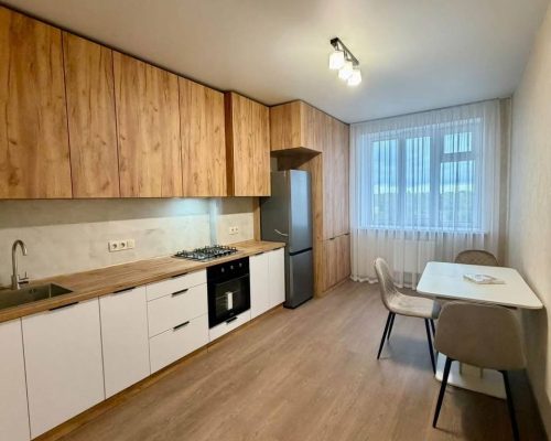 Продаж квартири 1 кімната 44 кв. м. Лісогринівецька (Озерна) Хмельницький