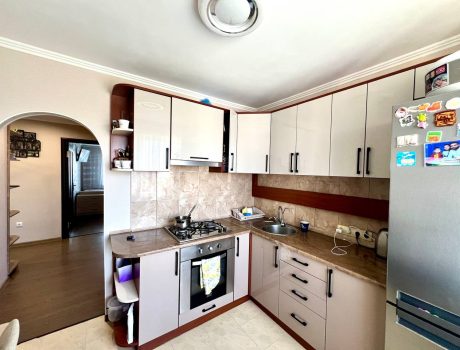 Продаж квартири 2 кімнати 48 кв. м. пров.Козацький (Дубове) Хмельницький