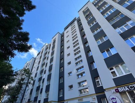 Продаж квартири 2 кімнати 49 кв. м. Зарічанська (Виставка) Хмельницький