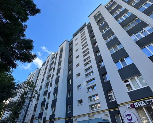 Продаж квартири 2 кімнати 49 кв. м. Зарічанська (Виставка) Хмельницький
