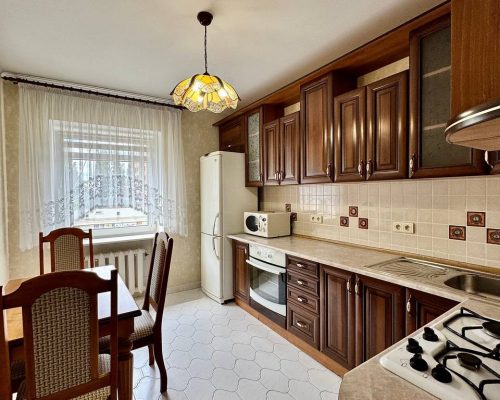 Продаж квартири 2 кімнати 72 кв. м. Озерна (Виставка) Хмельницький