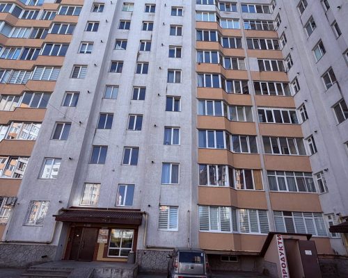 Продаж квартири 2 кімнати 78 кв. м. Будівельників (Виставка) Хмельницький