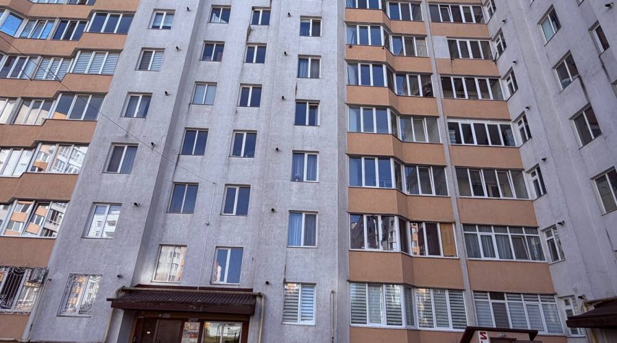 Продаж квартири 2 кімнати 78 кв. м. Будівельників (Виставка) Хмельницький