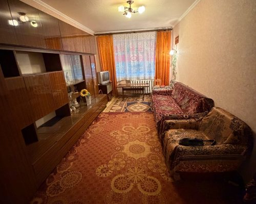Продаж квартири 2 кімнати 42 кв. м. Пр. Миру (Виставка) Хмельницький