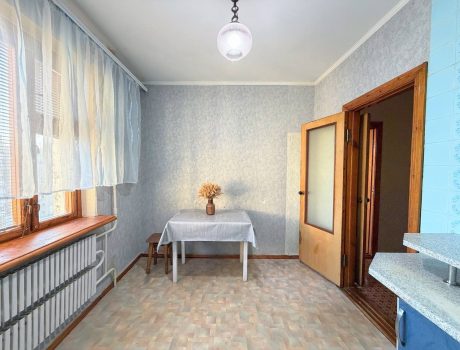 Продаж квартири 3 кімнати 74 кв. м. Панаса Мирного (Озерна) Хмельницький