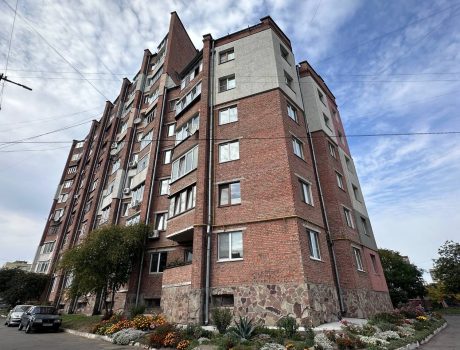 Продаж квартири 2 кімнати 101 кв. м. Подільська (Центр) Хмельницький