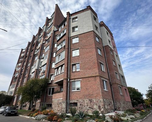 Продаж квартири 2 кімнати 101 кв. м. Подільська (Центр) Хмельницький