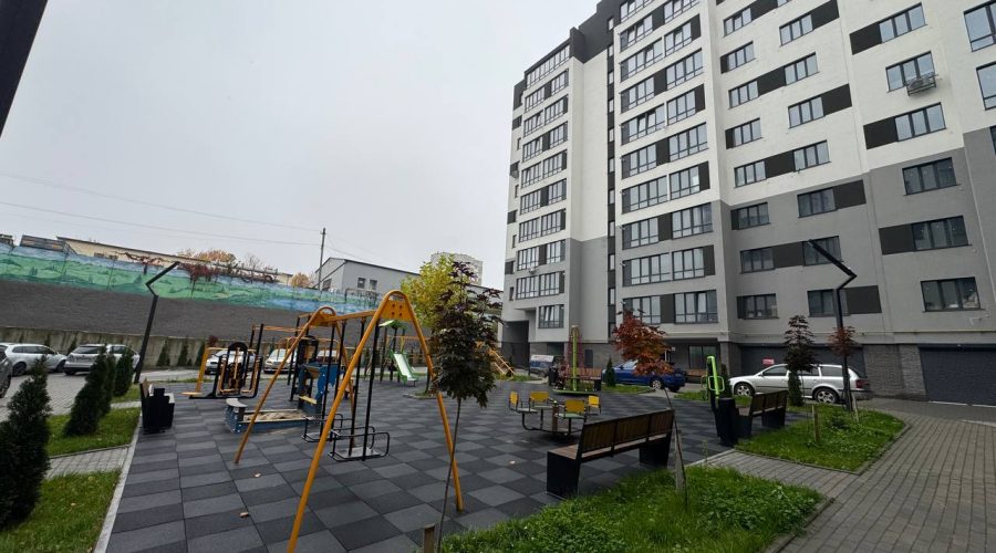 Продаж квартири 2 кімнати 69 кв. м. ЖК Автобіографія (Виставка) Хмельницький