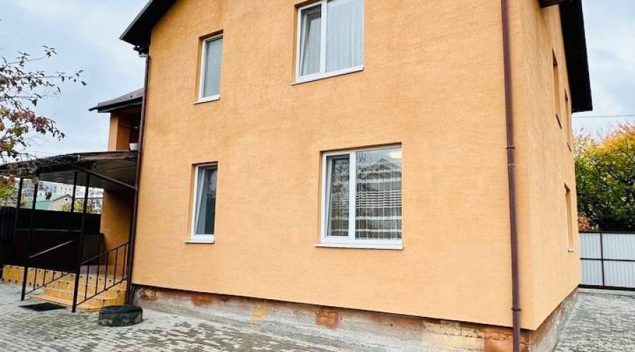 Продаж квартири 5 кімнат 145 кв. м. Нижня Берегова (Центр) Хмельницький