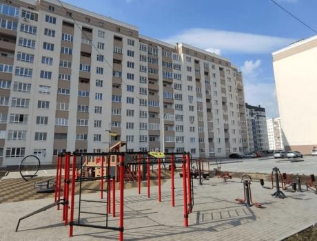 Продаж квартири 2 кімнати 67 кв. м. Лісогринівецька (Озерна) Хмельницький
