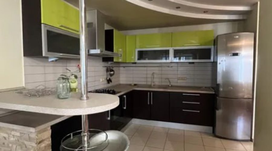 Продаж квартири 3 кімнати 98 кв. м. Вайсера (Центр) Хмельницький