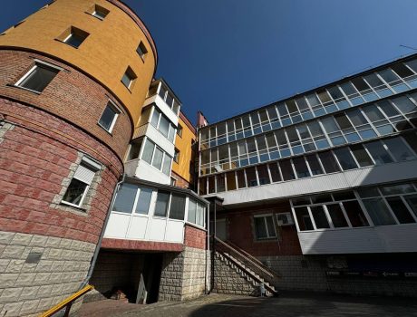 Продаж квартири 3 кімнати 125 кв. м. Паркова (Центр) Хмельницький