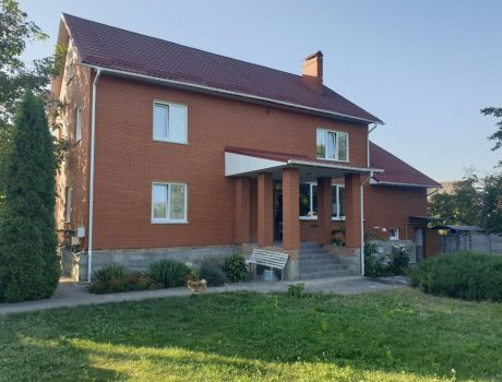 Продаж будинку 4 кімнати 315 кв. м. 7 сот. провулок – 3-тій Варшавський (Лезнево) Хмельницький