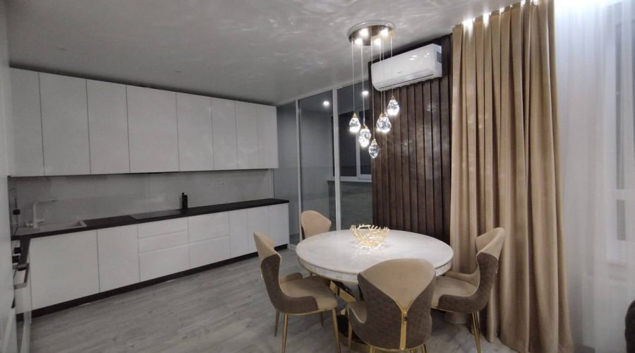 Продаж квартири 3 кімнати 89 кв. м. ЖК Над бугом (Виставка) Хмельницький