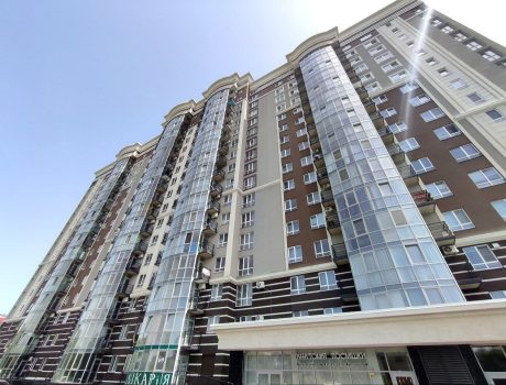 Продаж квартири 3 кімнати 86 кв. м. ЖК Над Бугом (Виставка) Хмельницький