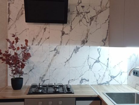 Продаж квартири 2 кімнати 67 кв. м. Лісогринівецька (Озерна) Хмельницький