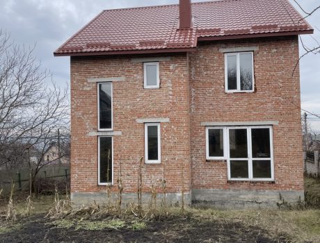 Продаж будинку 3 кімнати 195 кв. м. 10 сот. Світанкова (Лезнево) Хмельницький
