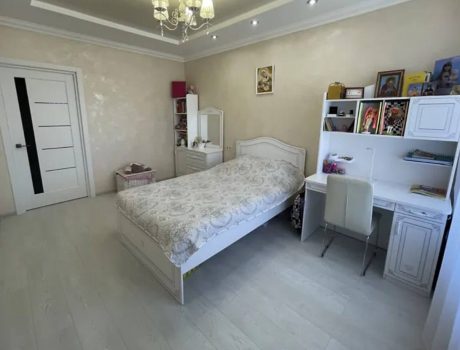 Продаж квартири 3 кімнати 98 кв. м. ЖК Чайка (Озерна) Хмельницький