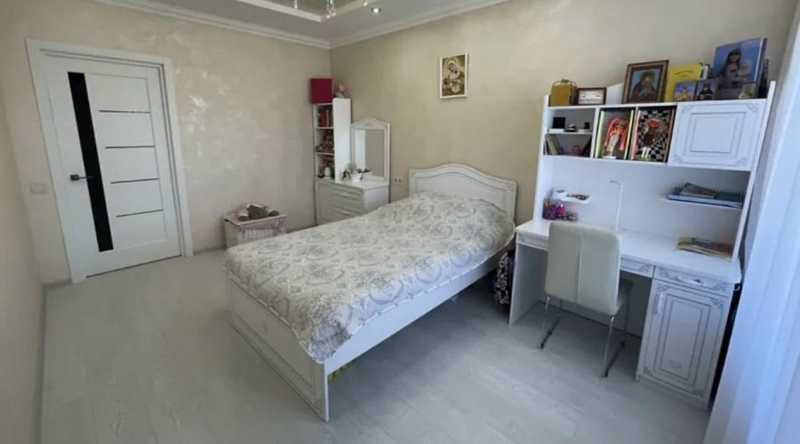 Продаж квартири 3 кімнати 98 кв. м. ЖК Чайка (Озерна) Хмельницький