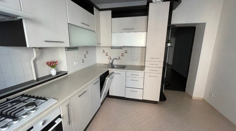 Оренда 1 кімната 58 кв. м. Проскурівського Підпілля (Центр) Хмельницький