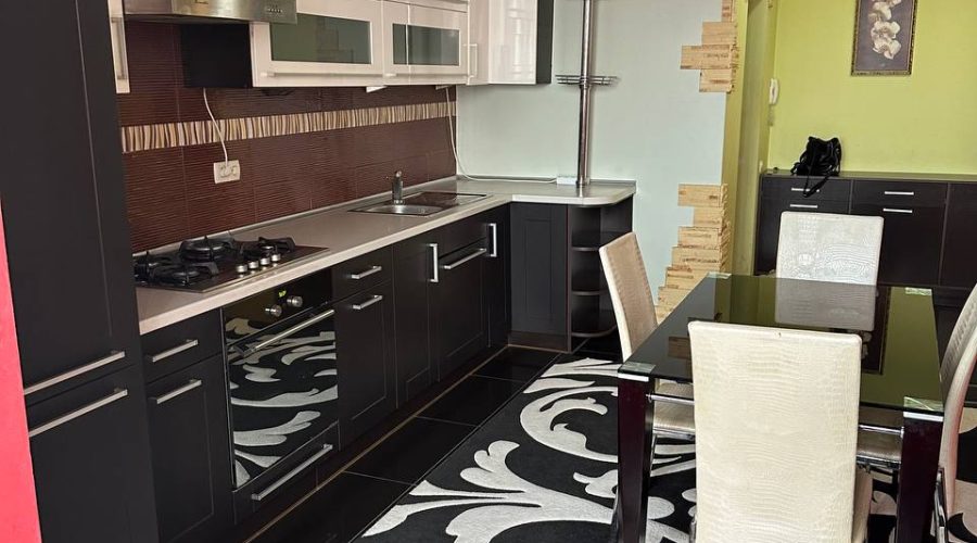 Продаж квартири 3 кімнати 92 кв. м. (Центр) Хмельницький