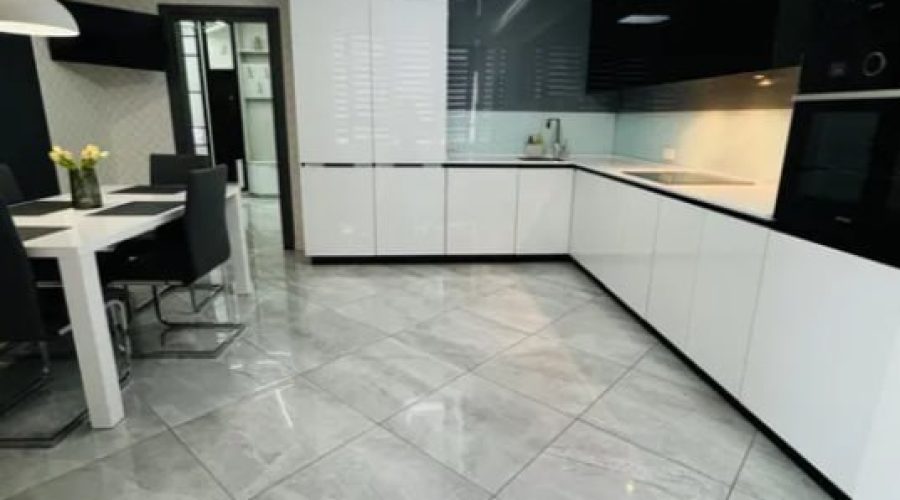 Продаж квартири 3 кімнати 118 кв. м. (Центр) Хмельницький