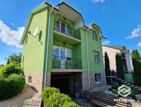 Продаж будинку 4 кімнати 204 кв. м. 8 сот. Січових Стрільців (Отрадне) Хмельницький