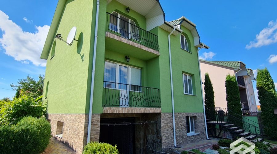 Продаж будинку 4 кімнати 204 кв. м. 8 сот. Січових Стрільців (Отрадне) Хмельницький