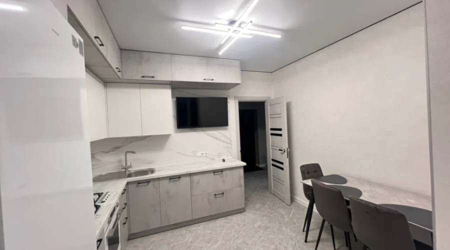 Оренда 1 кімната 45 кв. м. (Озерна) Хмельницький