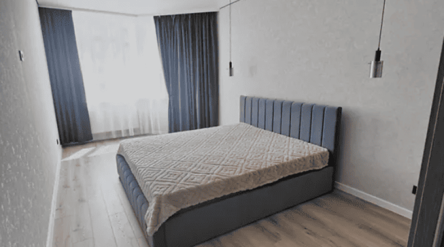 Продаж квартири 2 кімнати 76 кв. м. Будівельників (Виставка) Хмельницький