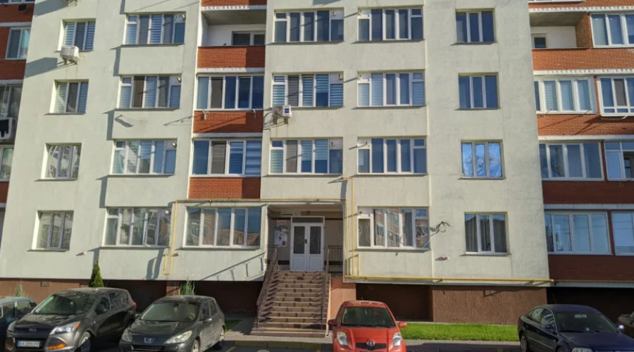 Продаж квартири 3 кімнати 87 кв. м. (Озерна) Хмельницький