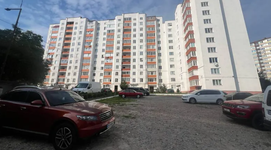 Продаж квартири 2 кімнати 67 кв. м. Лісогринівецька (Озерна) Хмельницький