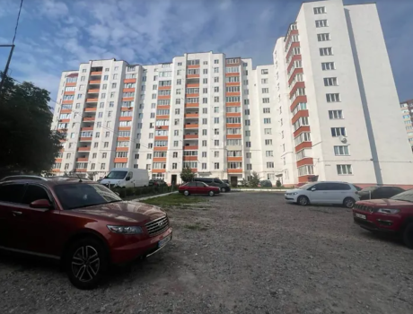 Продаж квартири 2 кімнати 67 кв. м. Лісогринівецька (Озерна) Хмельницький
