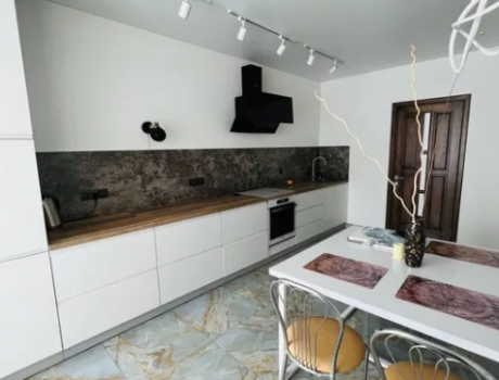Продаж квартири 2 кімнати 80 кв. м. ЖК Старокостянтинівське шосе (Виставка) Хмельницький