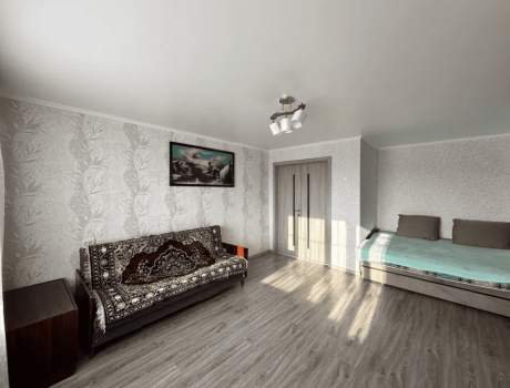 Оренда 1 кімната 33 кв. м. Повстанська (Заготзерно) Хмельницький