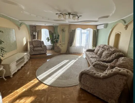 Продаж квартири 3 кімнати 130 кв. м. (Центр) Хмельницький